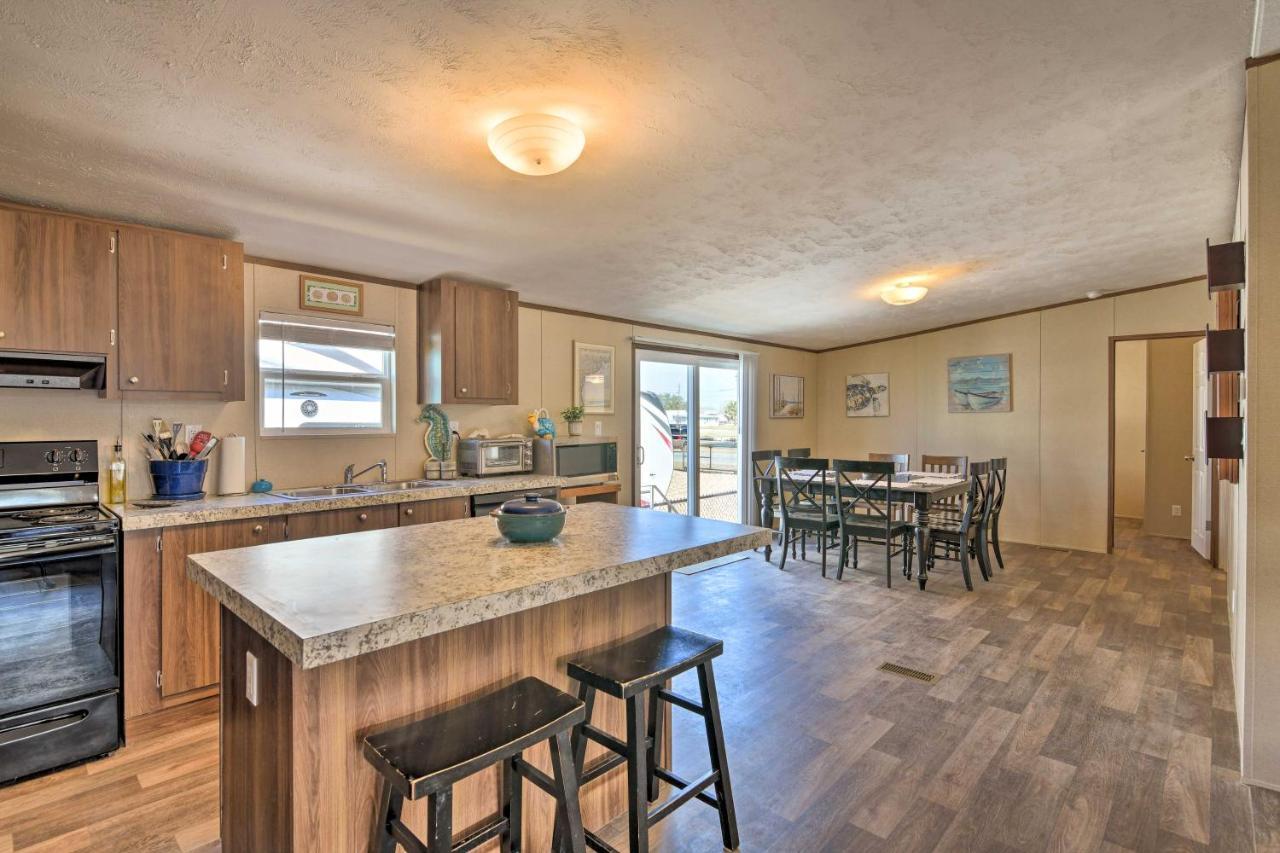 Quaint Port Oconnor Home - 3 Mi To Beach! Port O'Connor المظهر الخارجي الصورة