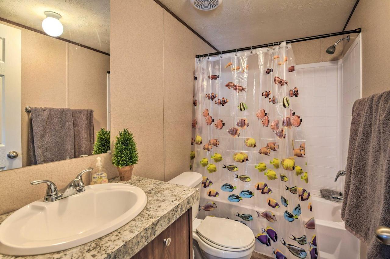 Quaint Port Oconnor Home - 3 Mi To Beach! Port O'Connor المظهر الخارجي الصورة