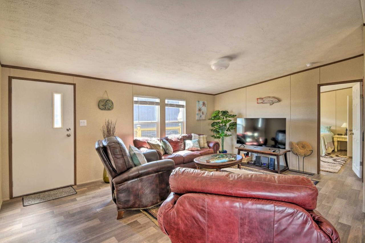 Quaint Port Oconnor Home - 3 Mi To Beach! Port O'Connor المظهر الخارجي الصورة